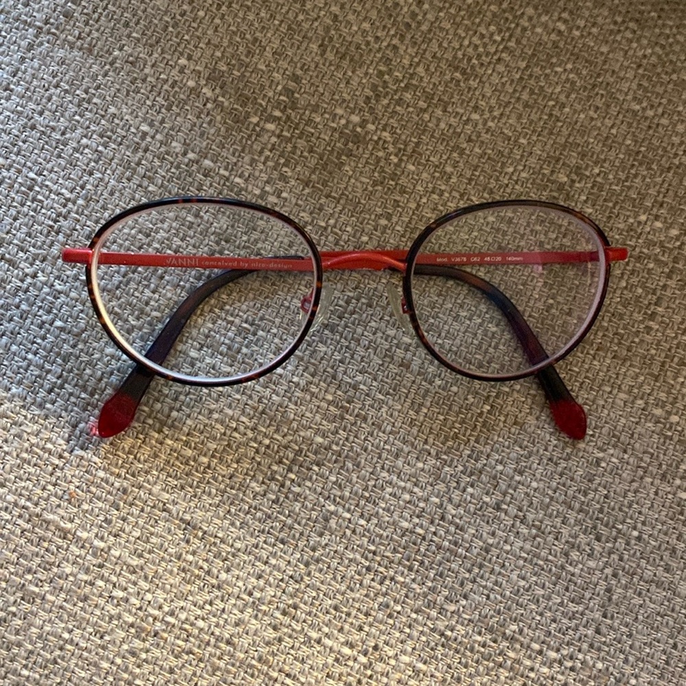 Vanni round metal glasses